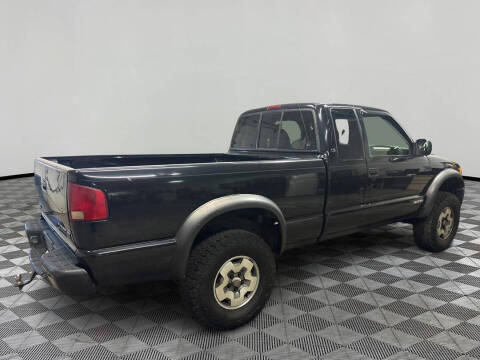 2003 Chevrolet S-10 LS