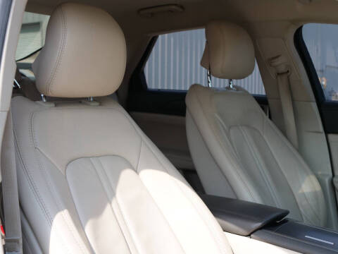 2017 Lincoln MKZ Select