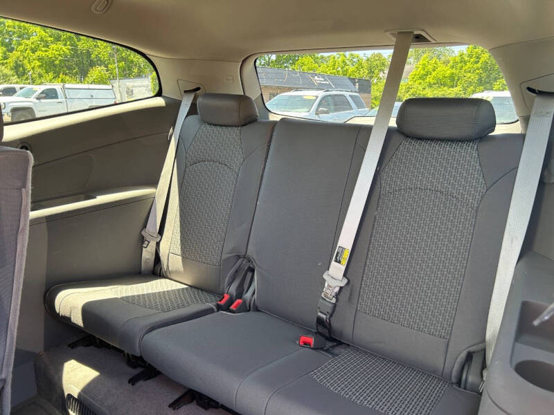 2012 Chevrolet Traverse LS