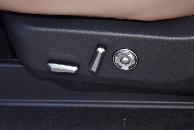 2025 Lincoln Navigator Black Label