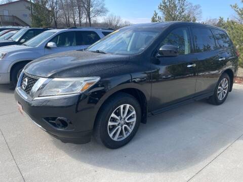 2014 Nissan Pathfinder for sale at Azteca Auto Sales LLC in Des Moines IA