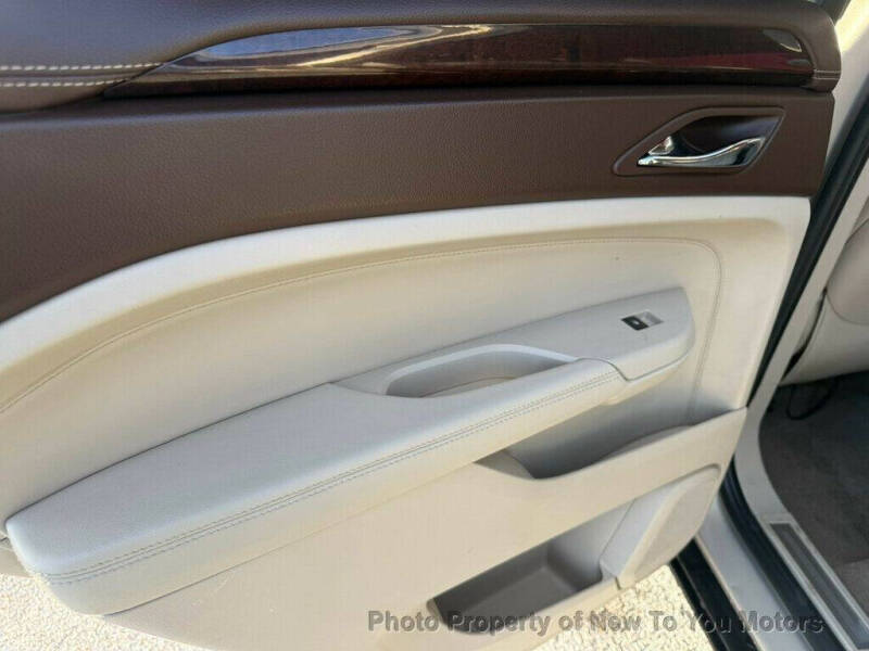 2011 Cadillac SRX Luxury Collection