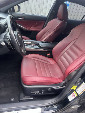 2018 Lexus IS 300