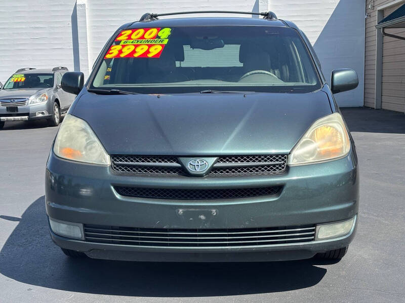 2004 Toyota Sienna XLE 7 Passenger