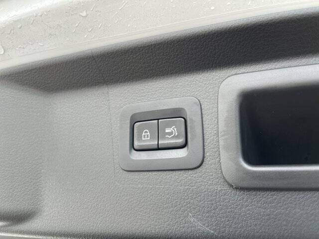 2024 Mazda CX-50 2.5 S Preferred