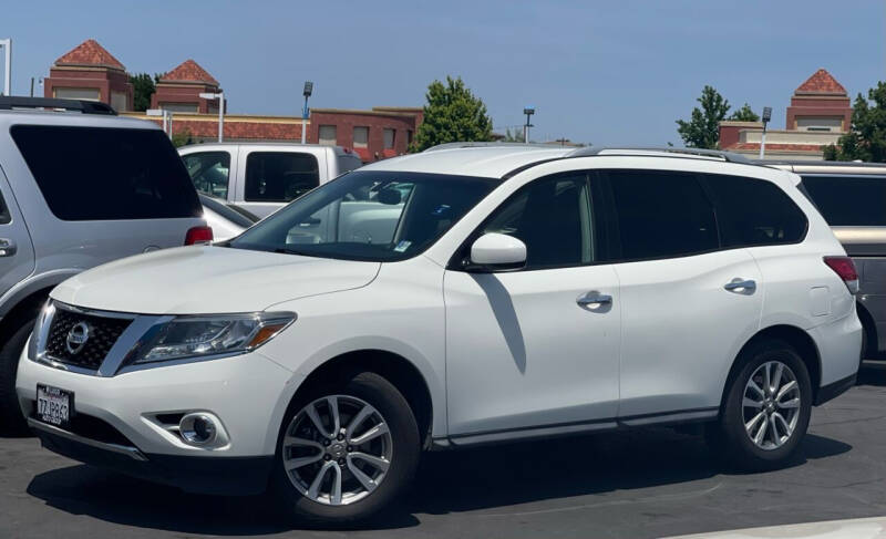 2016 Nissan Pathfinder for sale at Lugo Auto Group in Sacramento CA