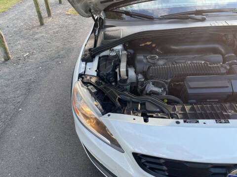 2015 Volvo V60 Cross Country T5