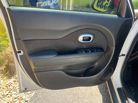 2017 Kia Soul +