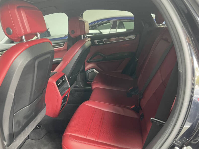 2021 Porsche Cayenne Coupe