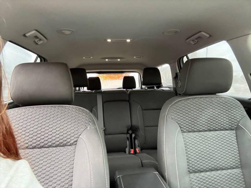 2017 GMC Acadia SLE-1