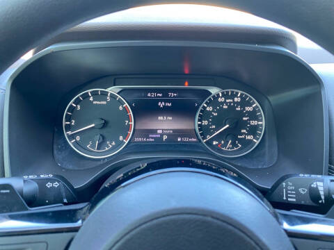 2022 Nissan Rogue SV