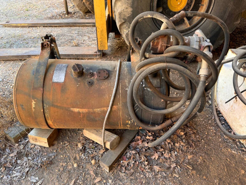 Fuel Tank w/ Pump