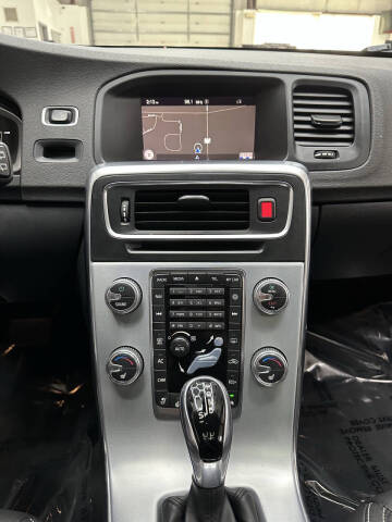 2018 Volvo V60 T5 Dynamic