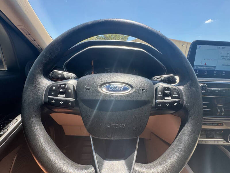 2020 Ford Escape SE