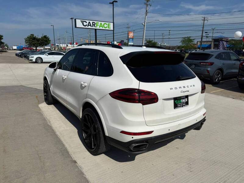 2018 Porsche Cayenne Platinum Edition