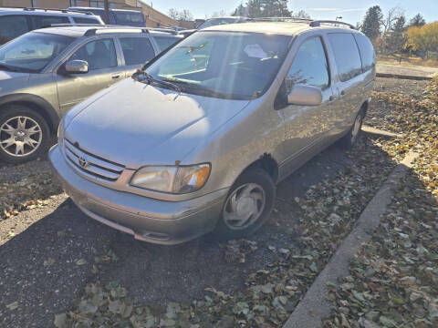 2001 Toyota Sienna LE