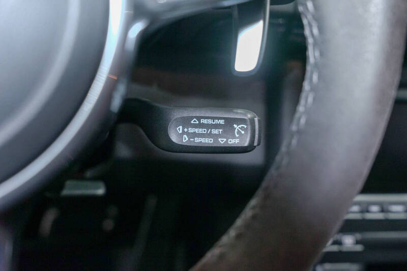 2012 Porsche Cayman R