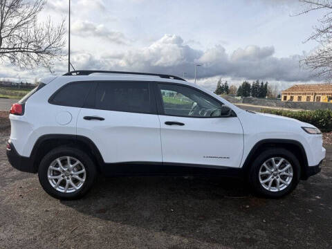 2017 Jeep Cherokee Sport