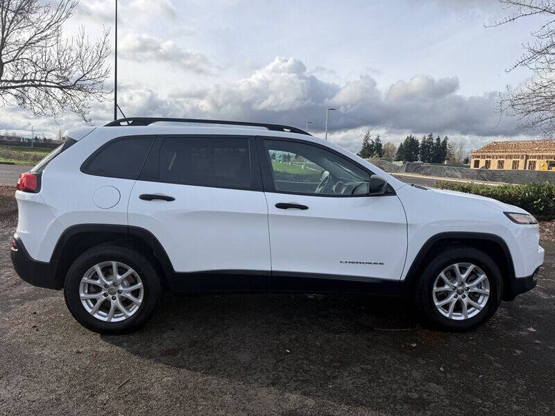 2017 Jeep Cherokee Sport