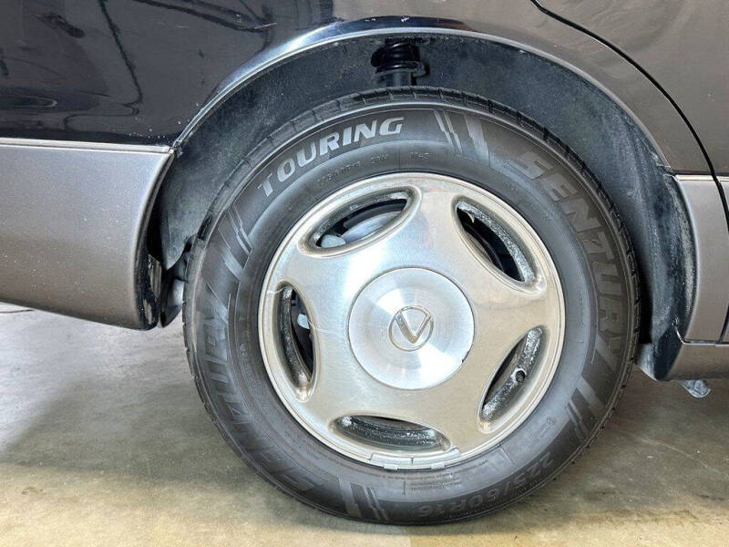 1999 Lexus LS 400
