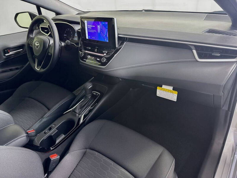 2025 Toyota Corolla Hatchback SE