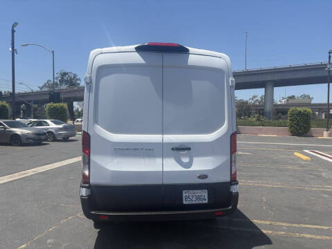 2025 Ford Transit 250