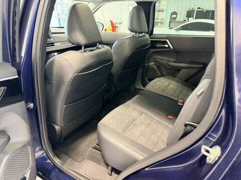 2022 Mitsubishi Outlander SE