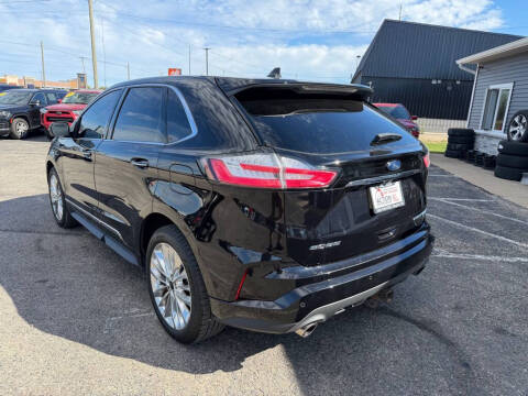 2020 Ford Edge Titanium