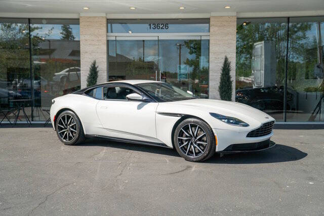 2019 Aston Martin DB11 V8