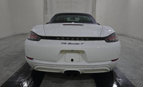 2023 Porsche 718 Boxster T