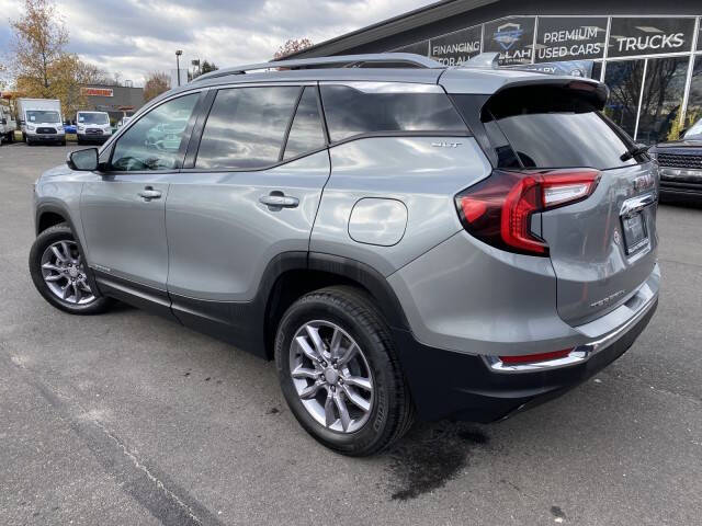 2024 GMC Terrain SLT