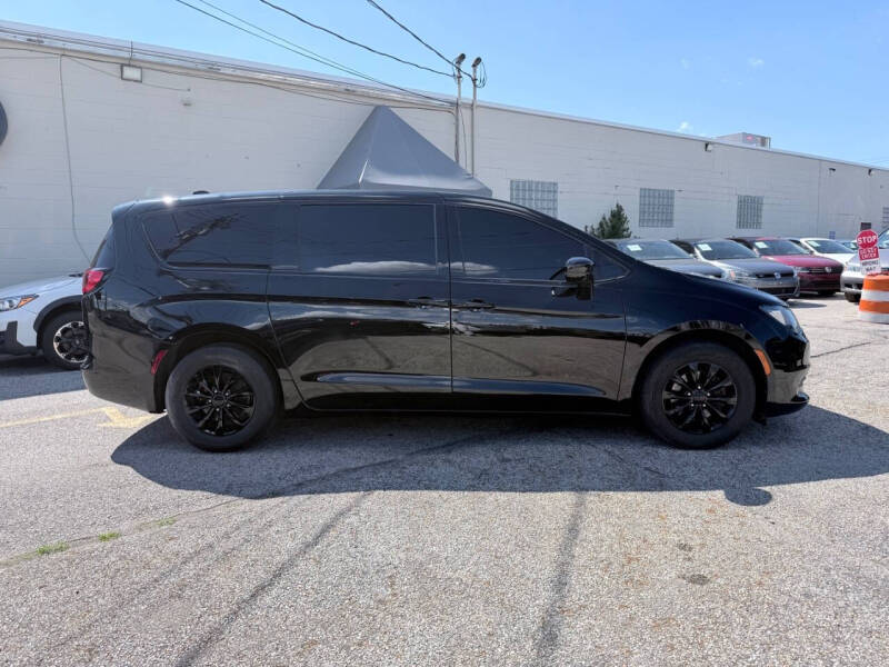 2017 Chrysler Pacifica Touring