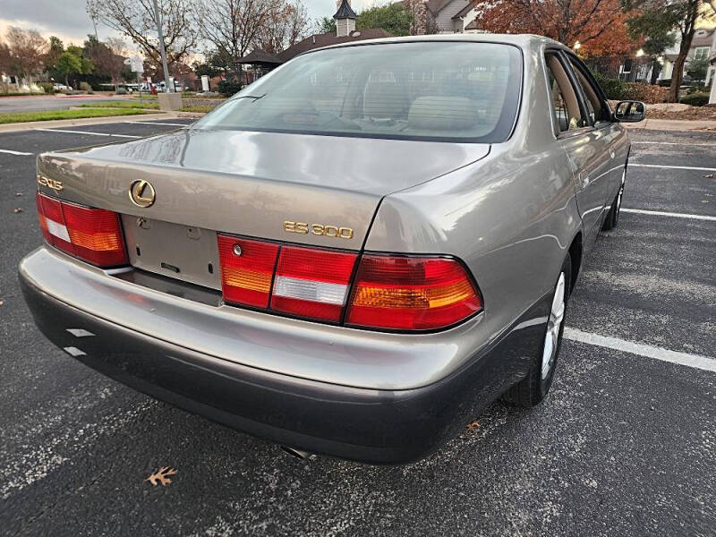 1999 Lexus ES 300