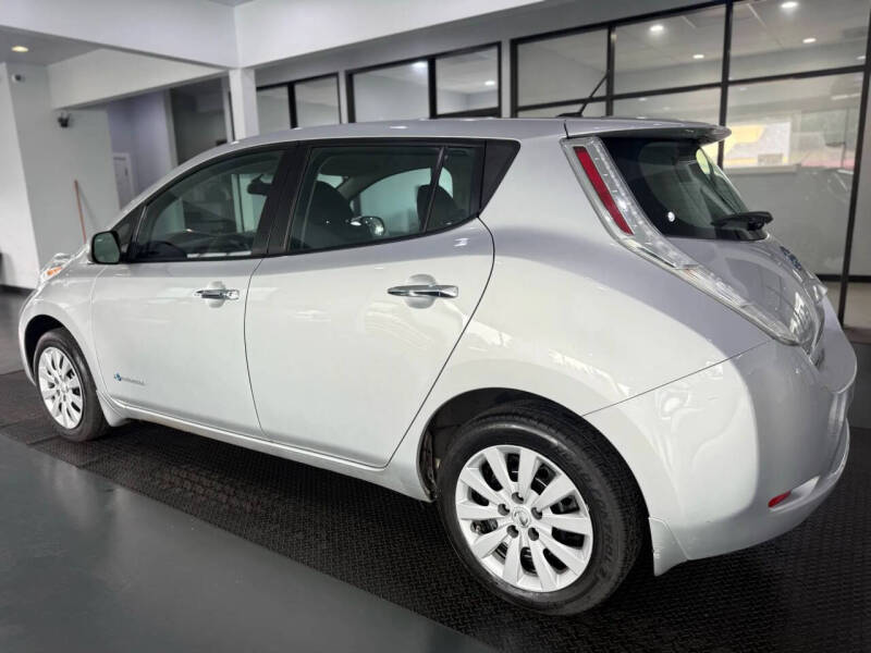 2011 Nissan LEAF