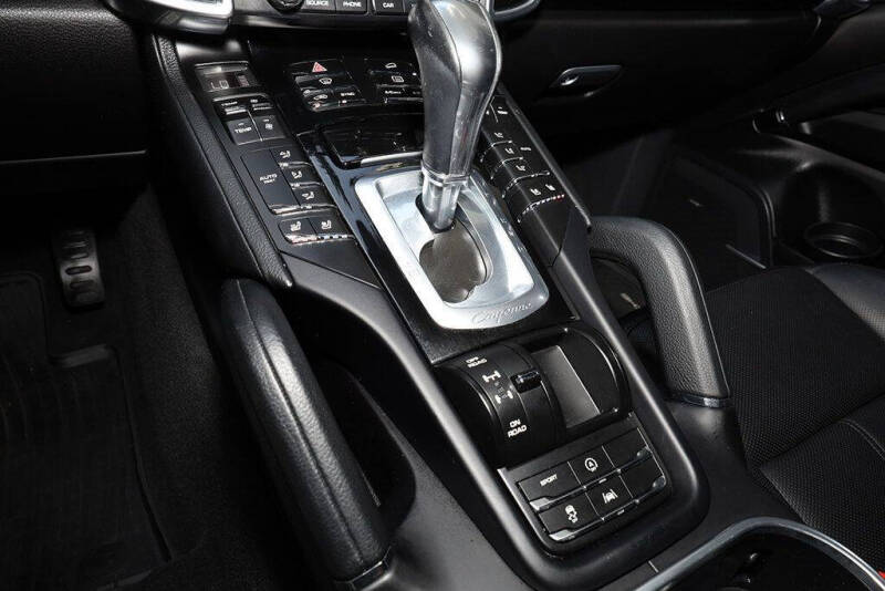 2018 Porsche Cayenne Platinum Edition