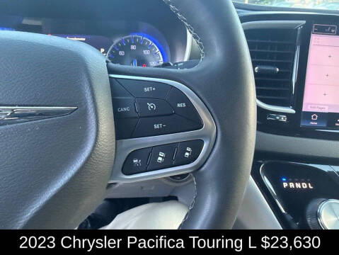 2023 Chrysler Pacifica Touring L