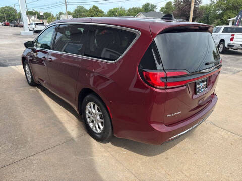 2023 Chrysler Pacifica Touring L