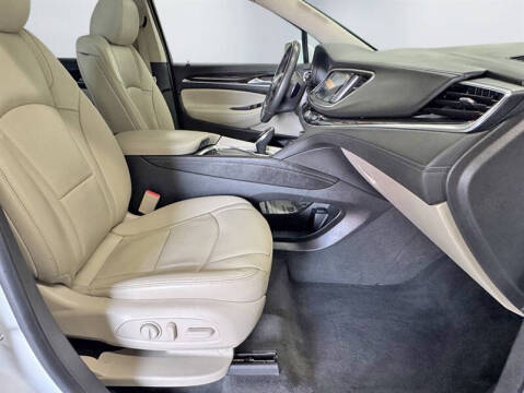 2020 Buick Enclave Essence