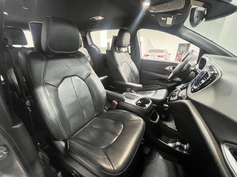 2018 Chrysler Pacifica Touring L Plus