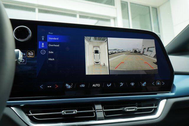 2025 Chevrolet Equinox EV LT 2