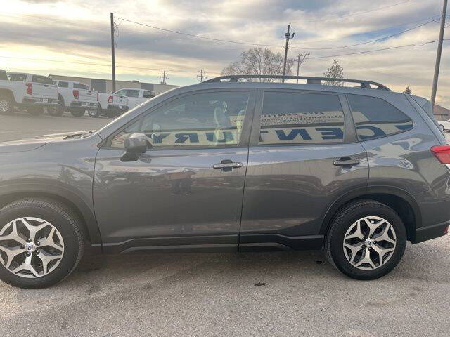 2022 Subaru Forester Premium