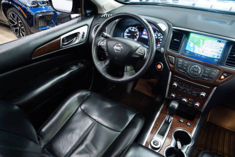 2017 Nissan Pathfinder Platinum