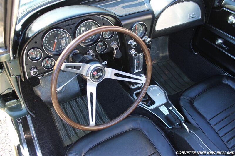 1967 Chevrolet Corvette 32