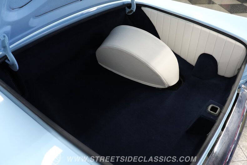 1957 Ford Thunderbird