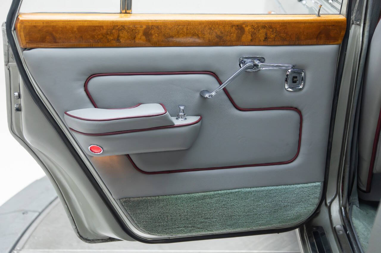 1967 Bentley T1 Saloon 107
