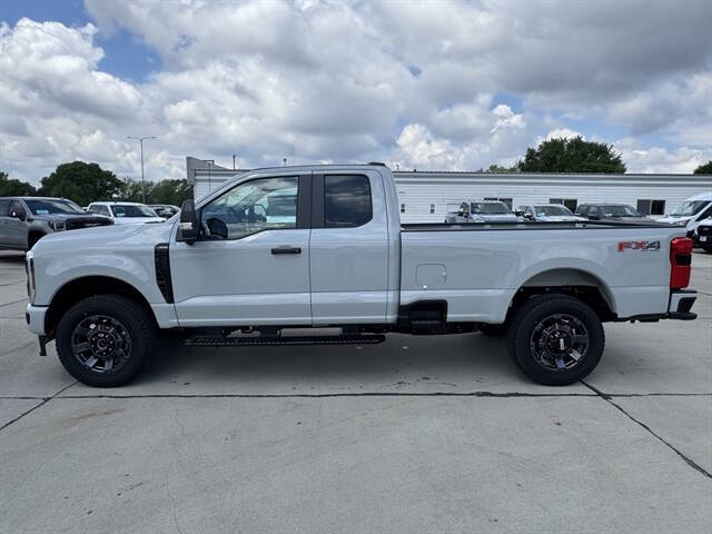 2025 Ford F-350 Super Duty XLT
