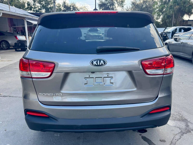 2018 Kia Sorento LX