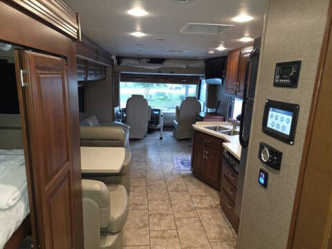 2018 Forest River Legacy SR 340