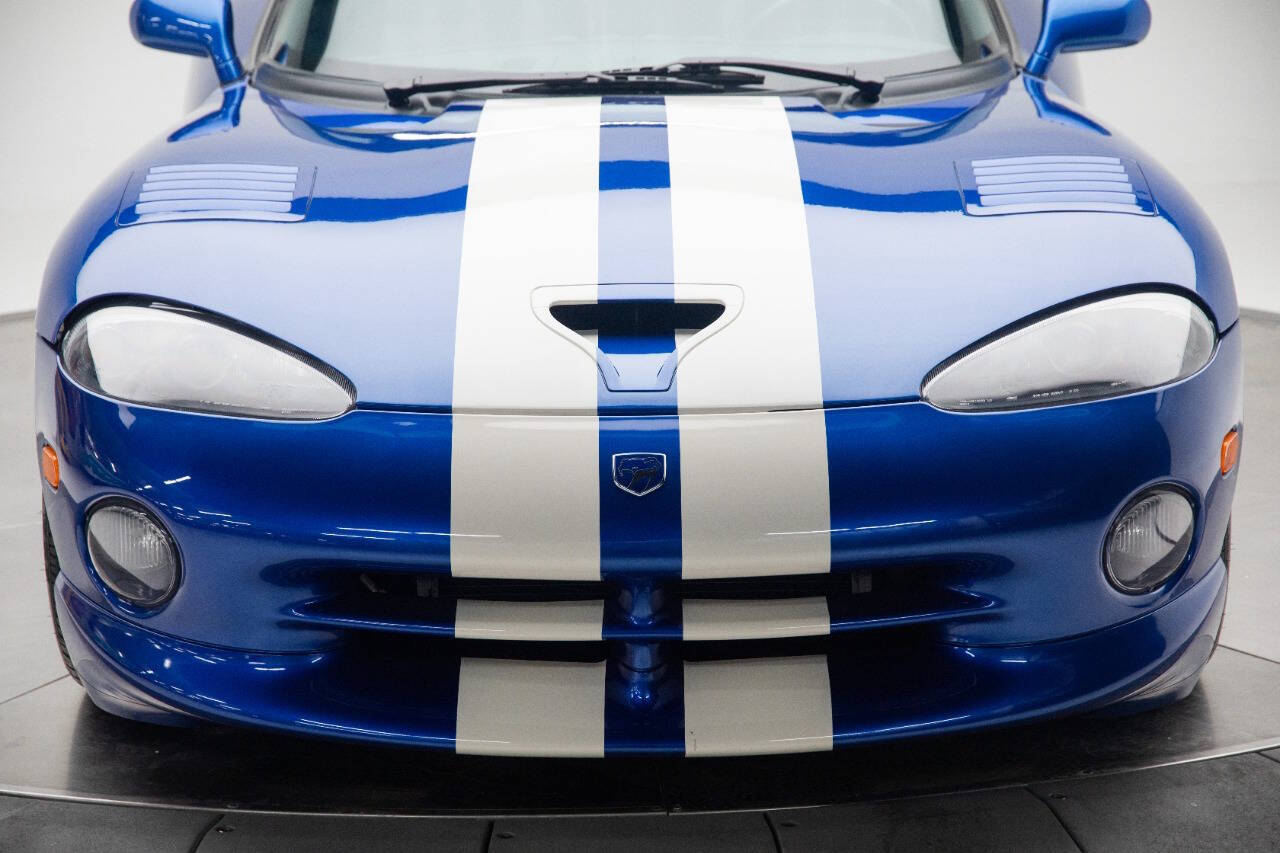 1997 Dodge Viper 31