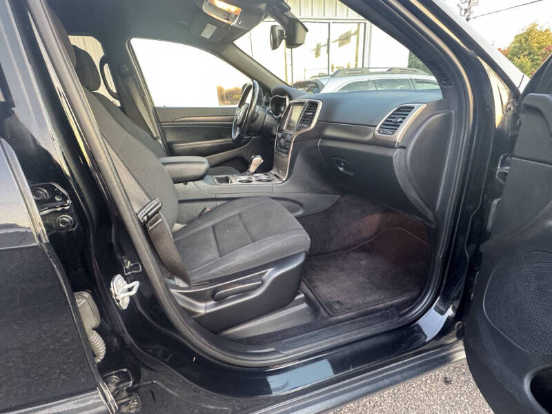 2017 Jeep Grand Cherokee Laredo